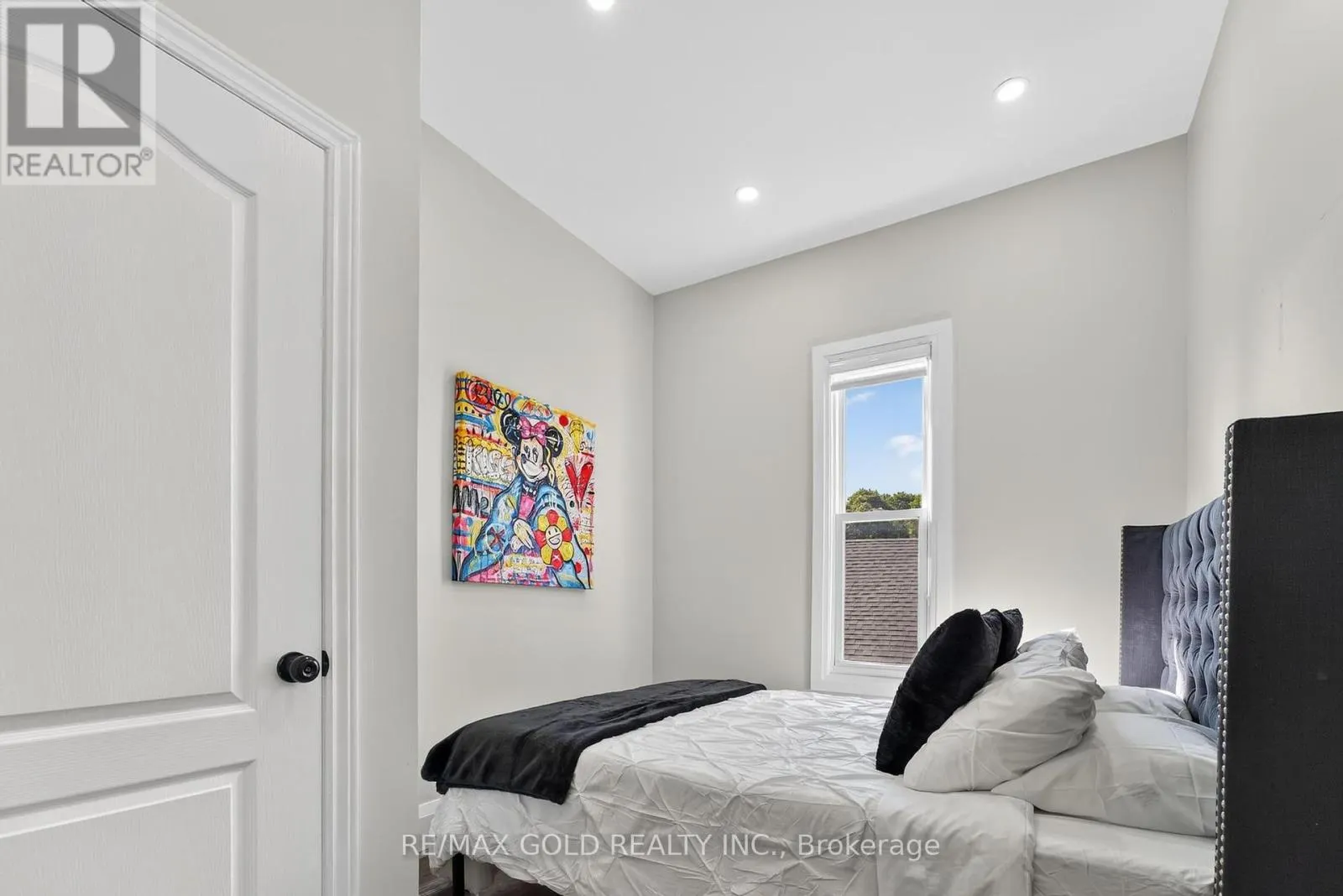 3 WARDROPE AVENUE
