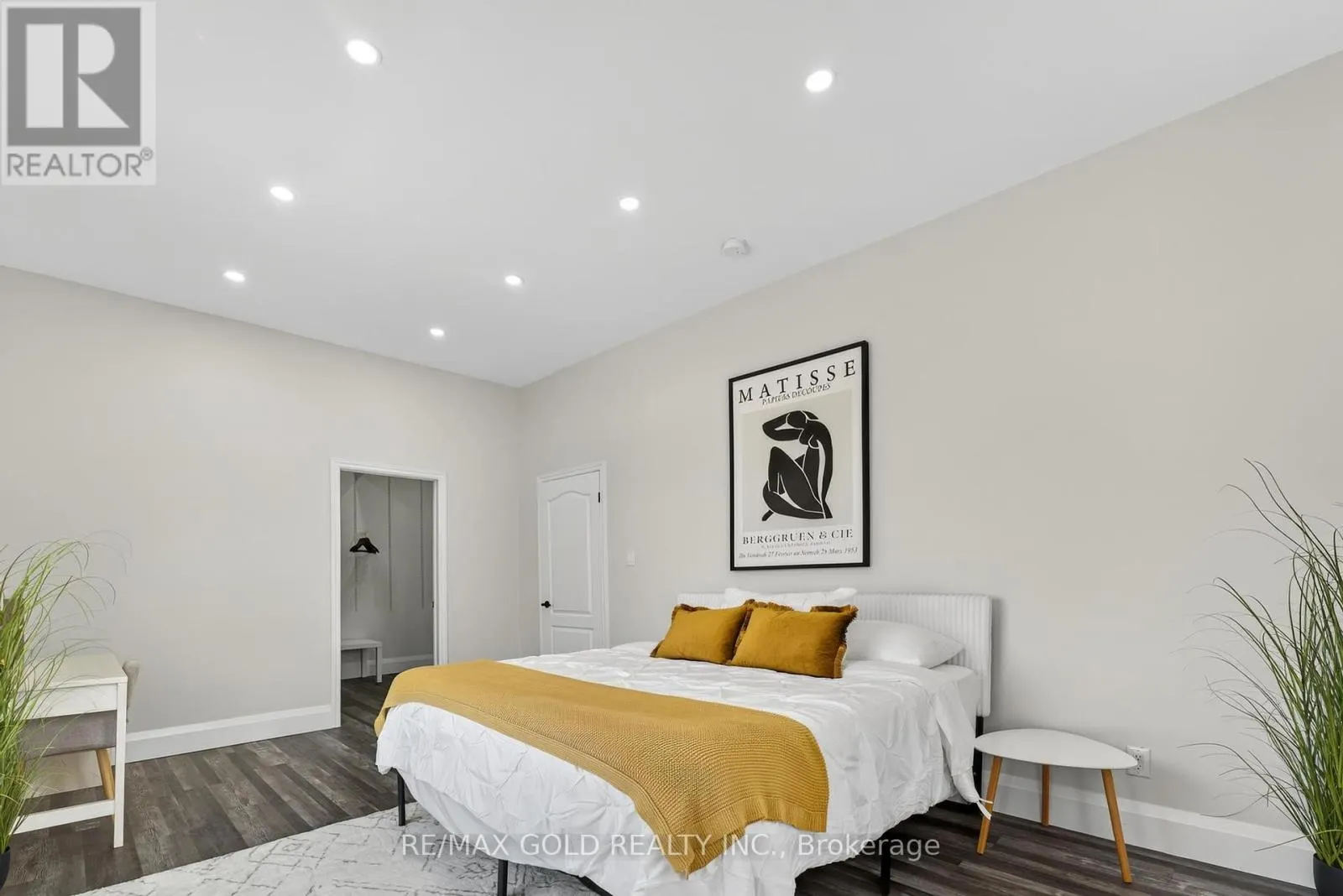 3 WARDROPE AVENUE