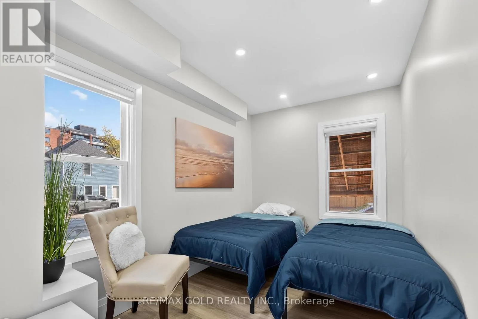 3 WARDROPE AVENUE