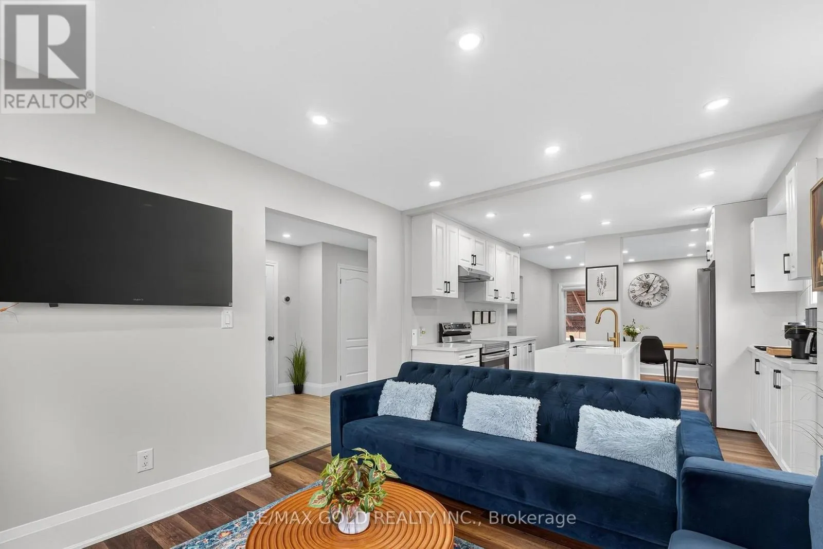 3 WARDROPE AVENUE