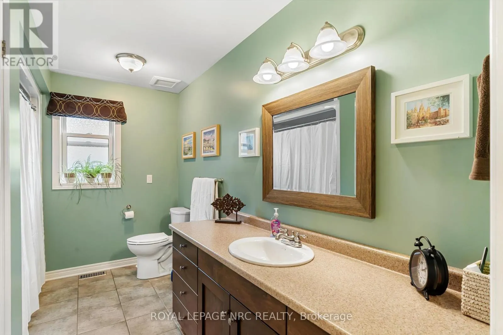 3552 CAMPDEN ROAD
