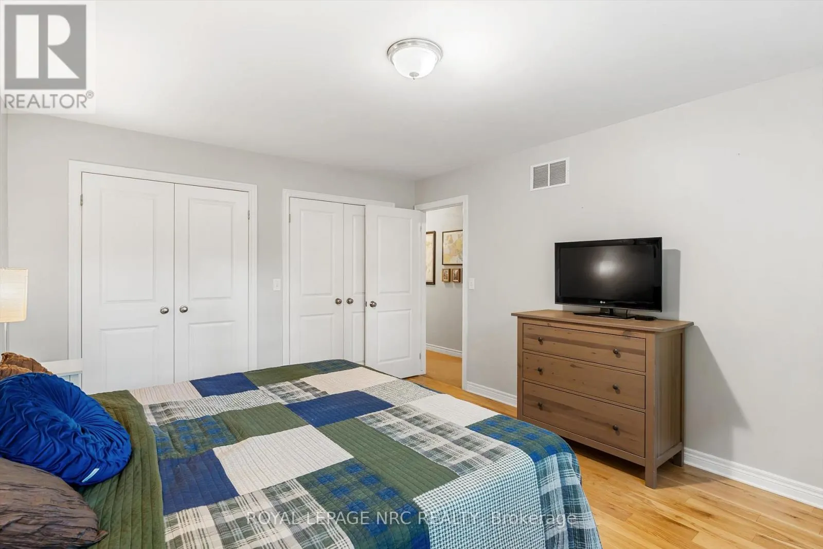 3552 CAMPDEN ROAD