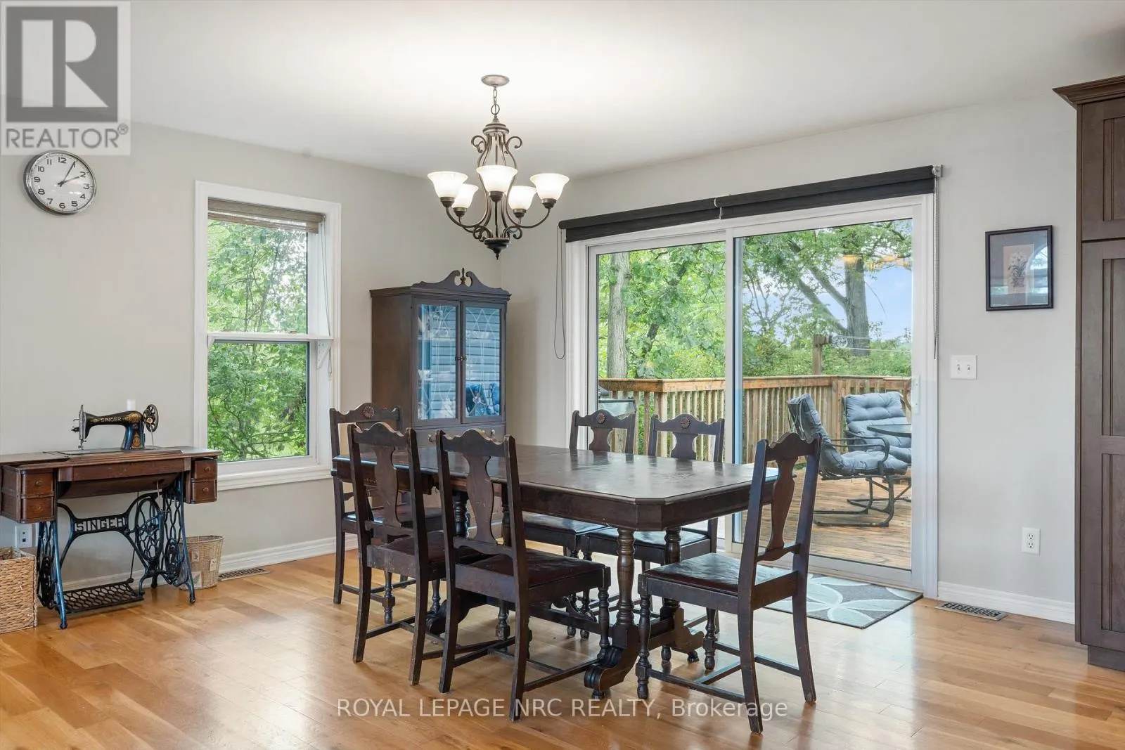 3552 CAMPDEN ROAD