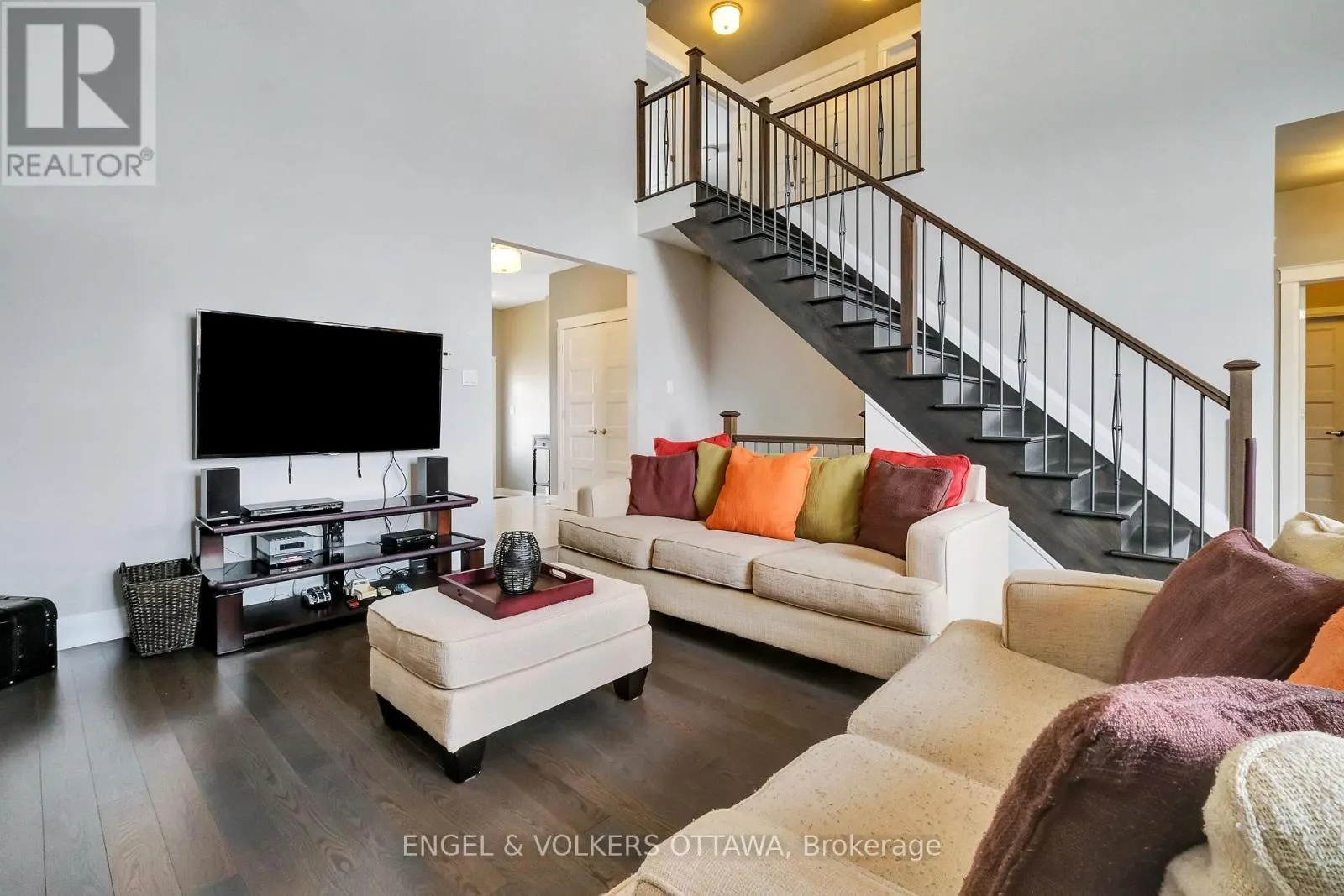 304 COLMAR STREET