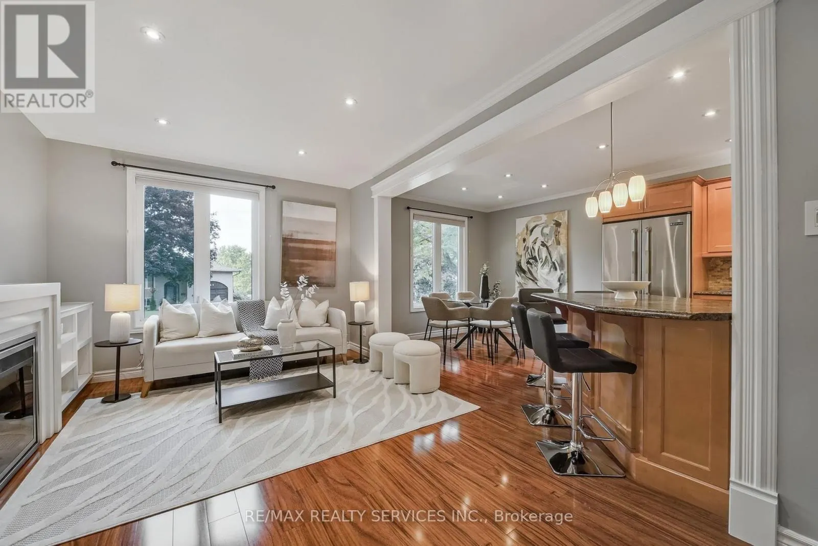 67 WESTBURY CRESCENT