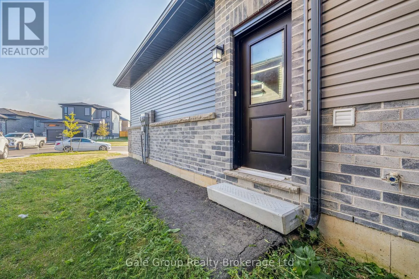 538 FAIRWAY ROAD