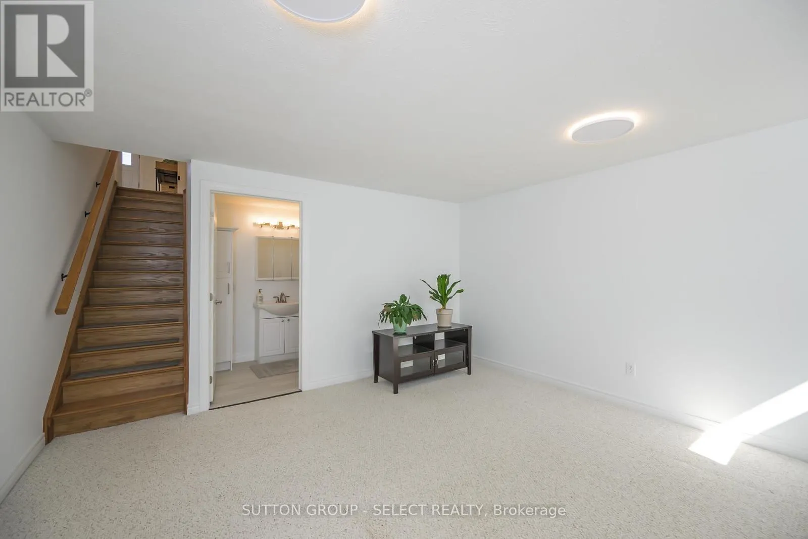 8663 PARKHOUSE DRIVE