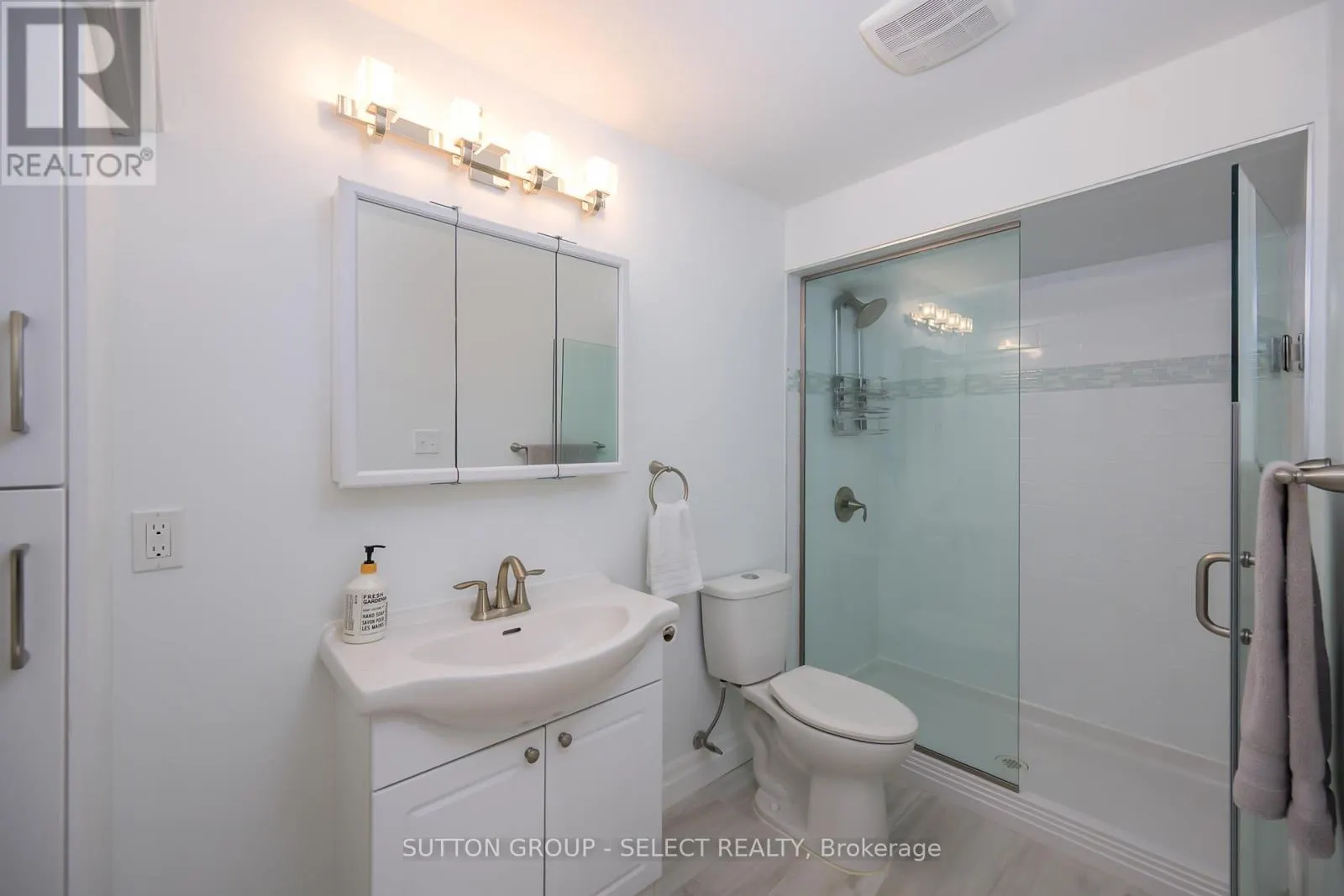 8663 PARKHOUSE DRIVE
