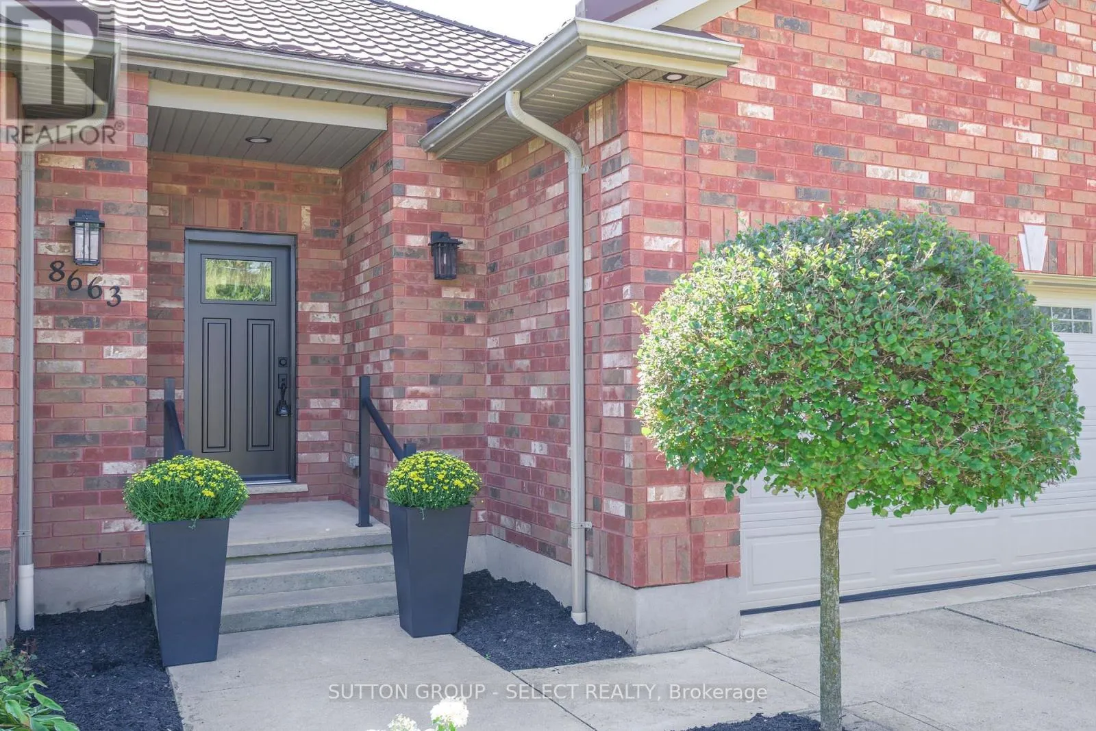 8663 PARKHOUSE DRIVE