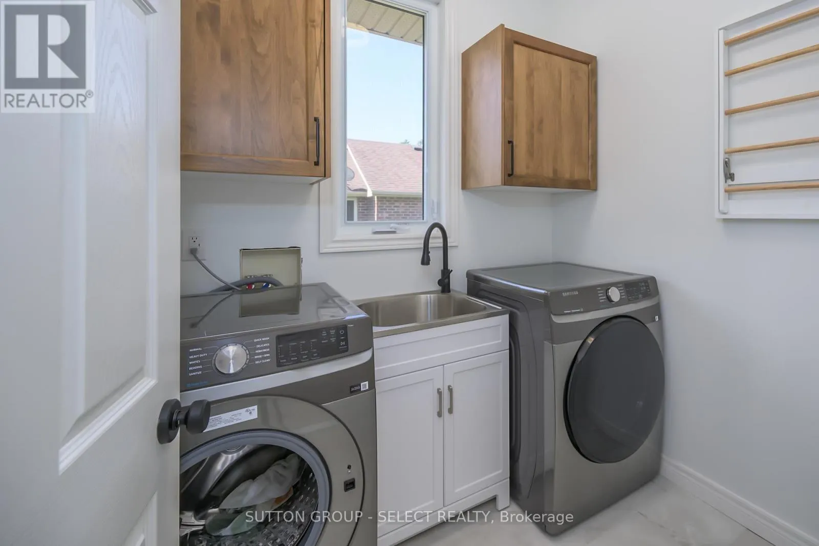 8663 PARKHOUSE DRIVE