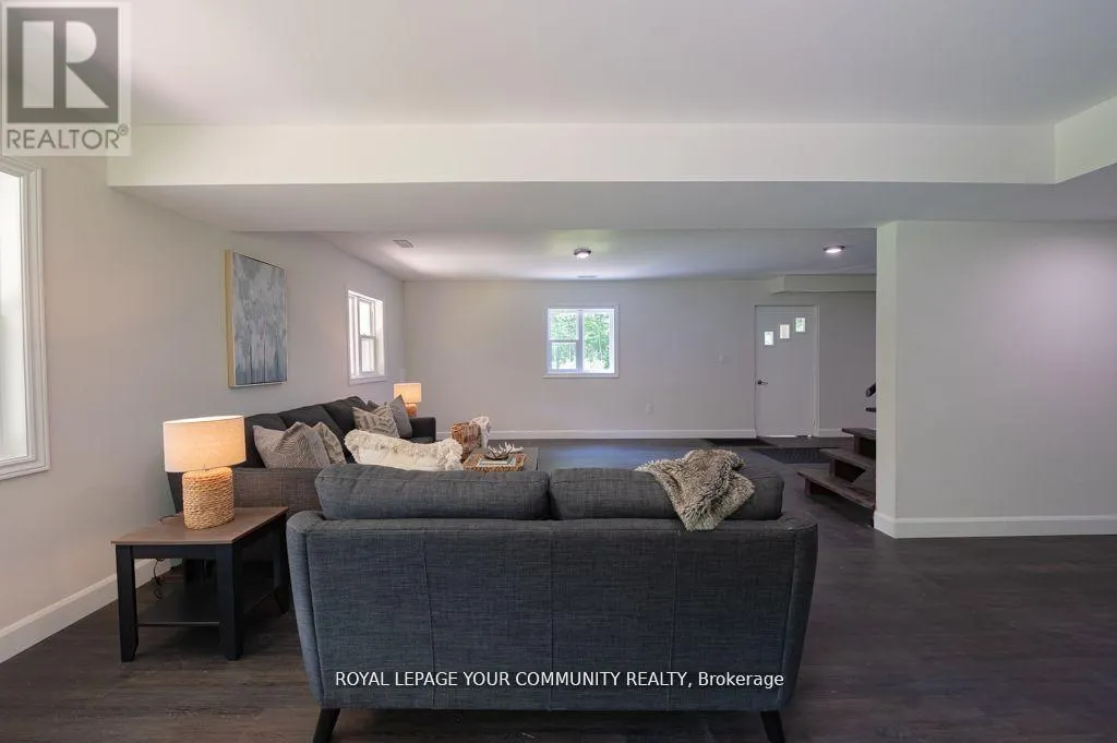 9297 HIGHWAY 118 E