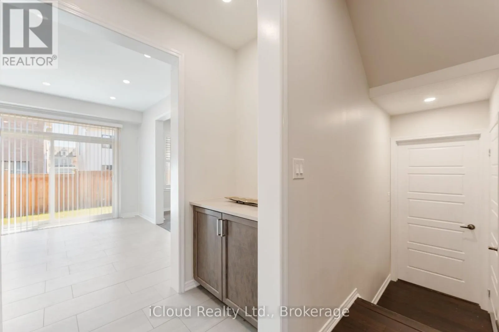 26 MULL AVENUE