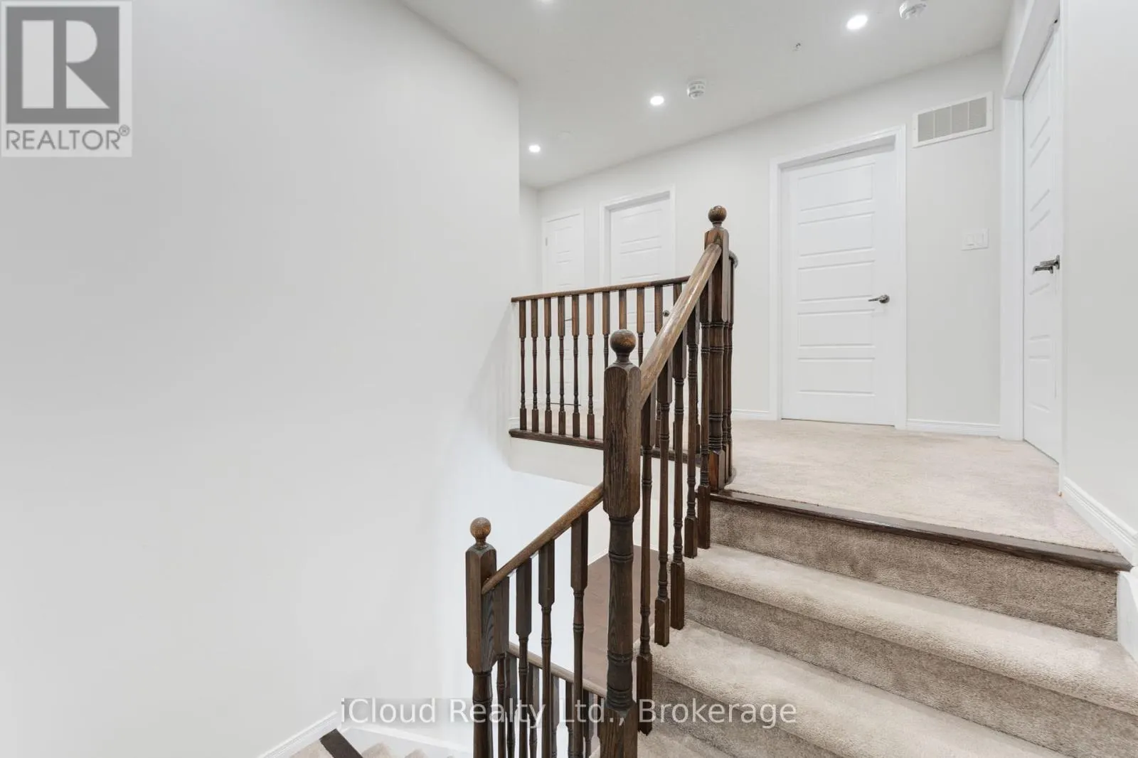 26 MULL AVENUE