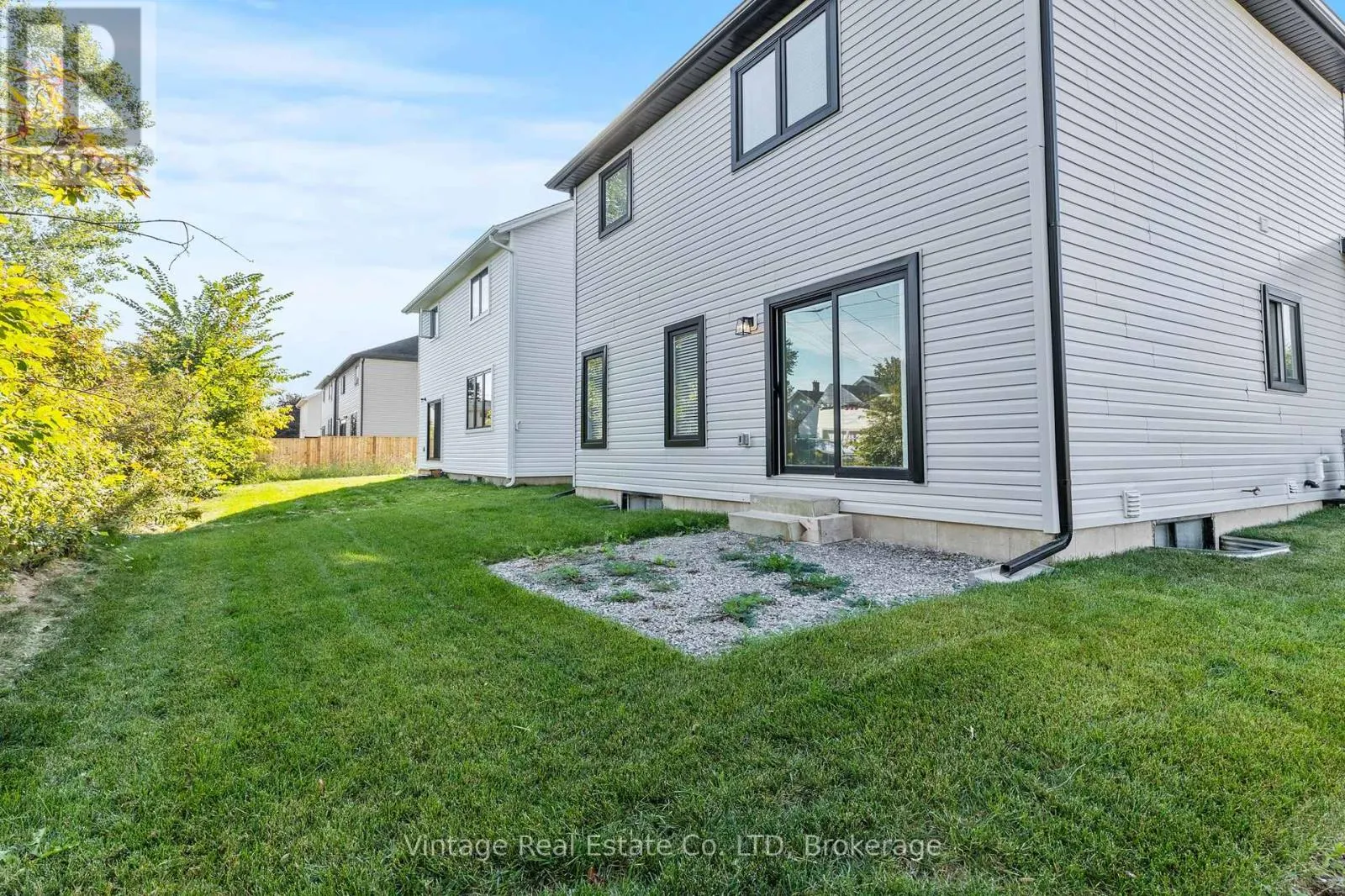 181 HODGKINS AVENUE