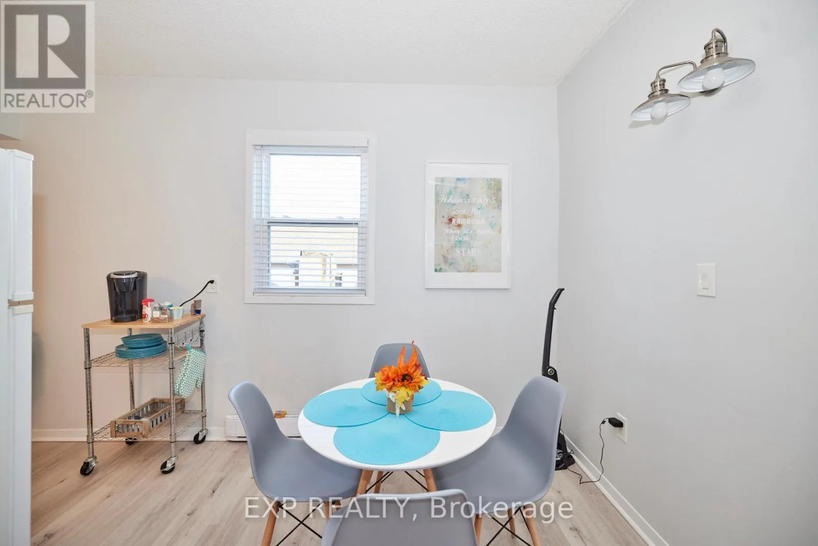 2 - 4675 QUEEN STREET, #2