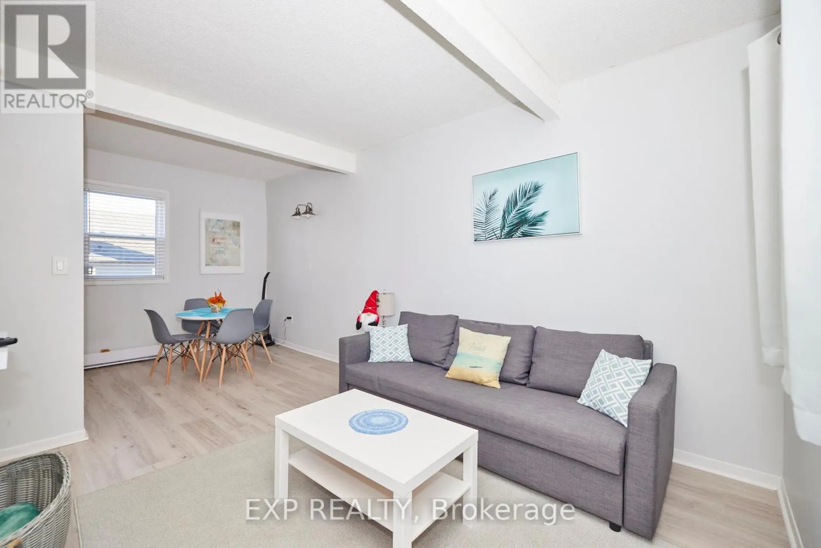 2 - 4675 QUEEN STREET, #2