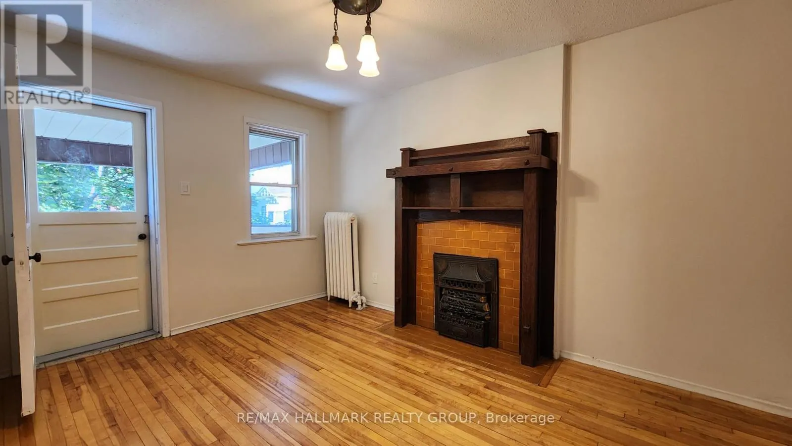 2 - 122 FOURTH AVENUE