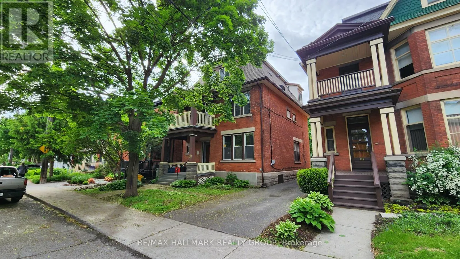 2 - 122 FOURTH AVENUE