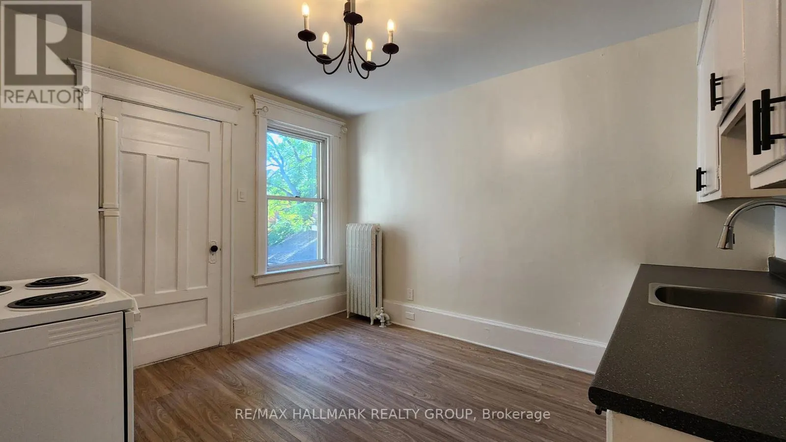 2 - 122 FOURTH AVENUE