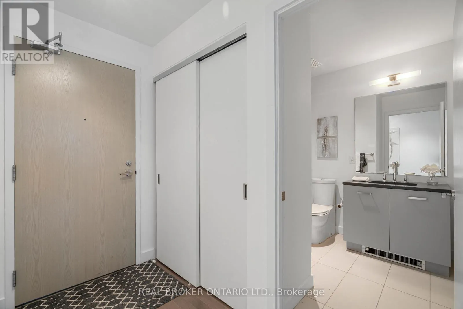 1208 - 224 LYON STREET N
