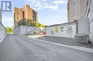86 FORWARD AVENUE