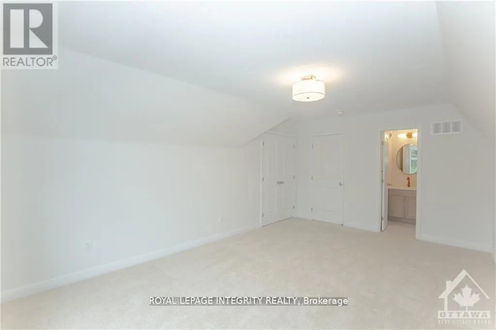 1098 BLANDING COURT