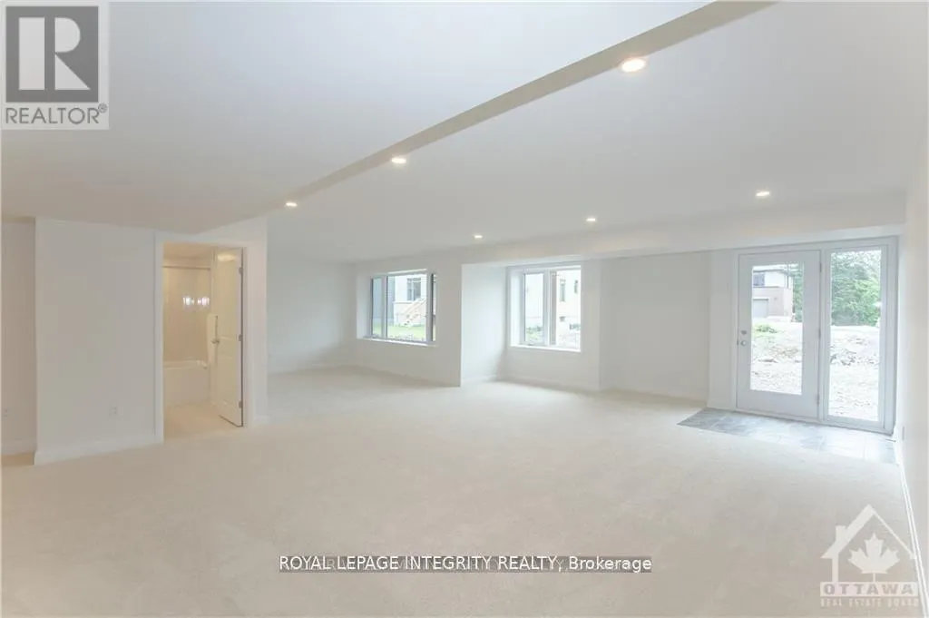 1098 BLANDING COURT