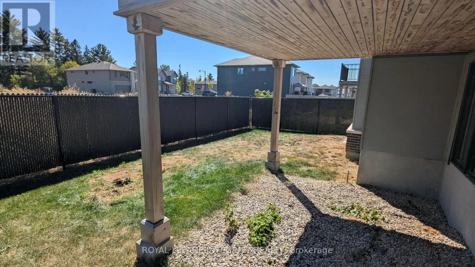 1098 BLANDING COURT
