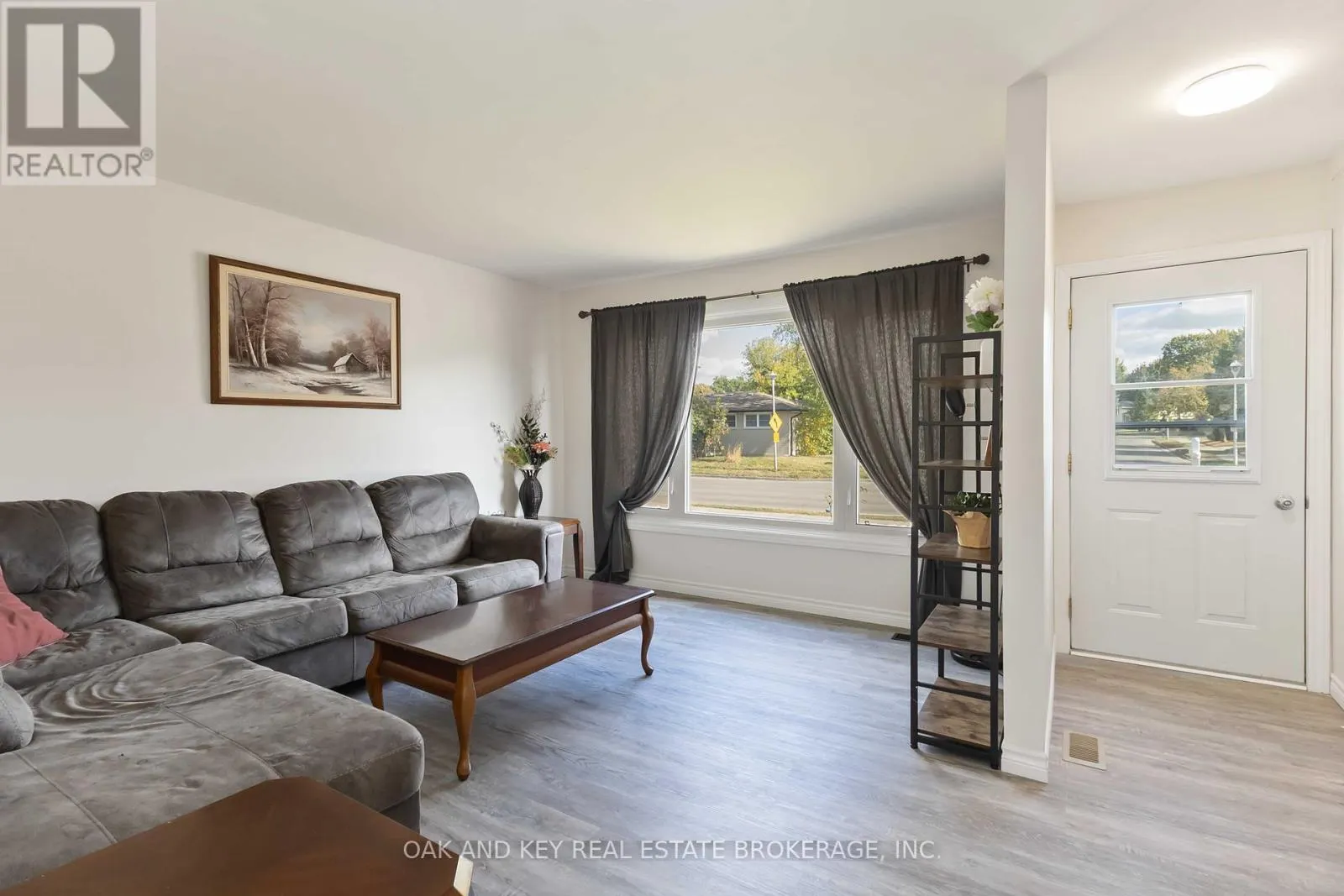 262 ADMIRAL DRIVE
