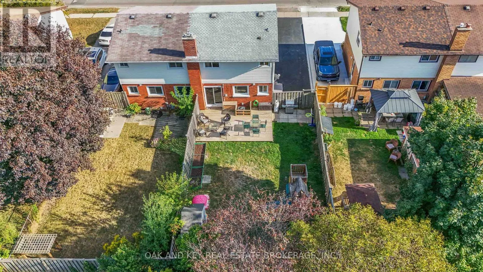 262 ADMIRAL DRIVE