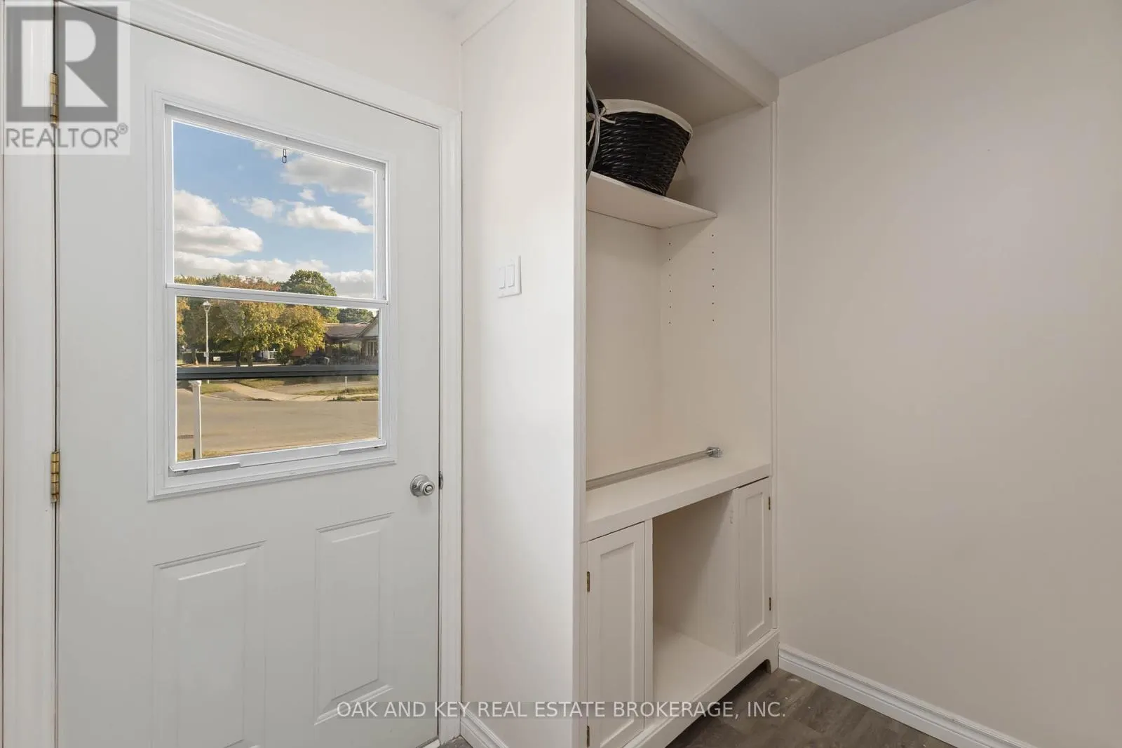 262 ADMIRAL DRIVE