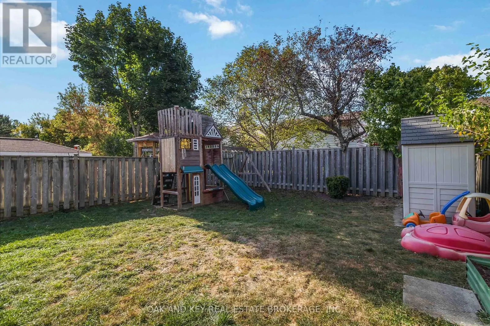 262 ADMIRAL DRIVE