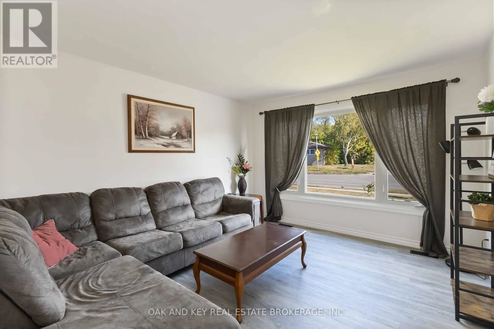 262 ADMIRAL DRIVE