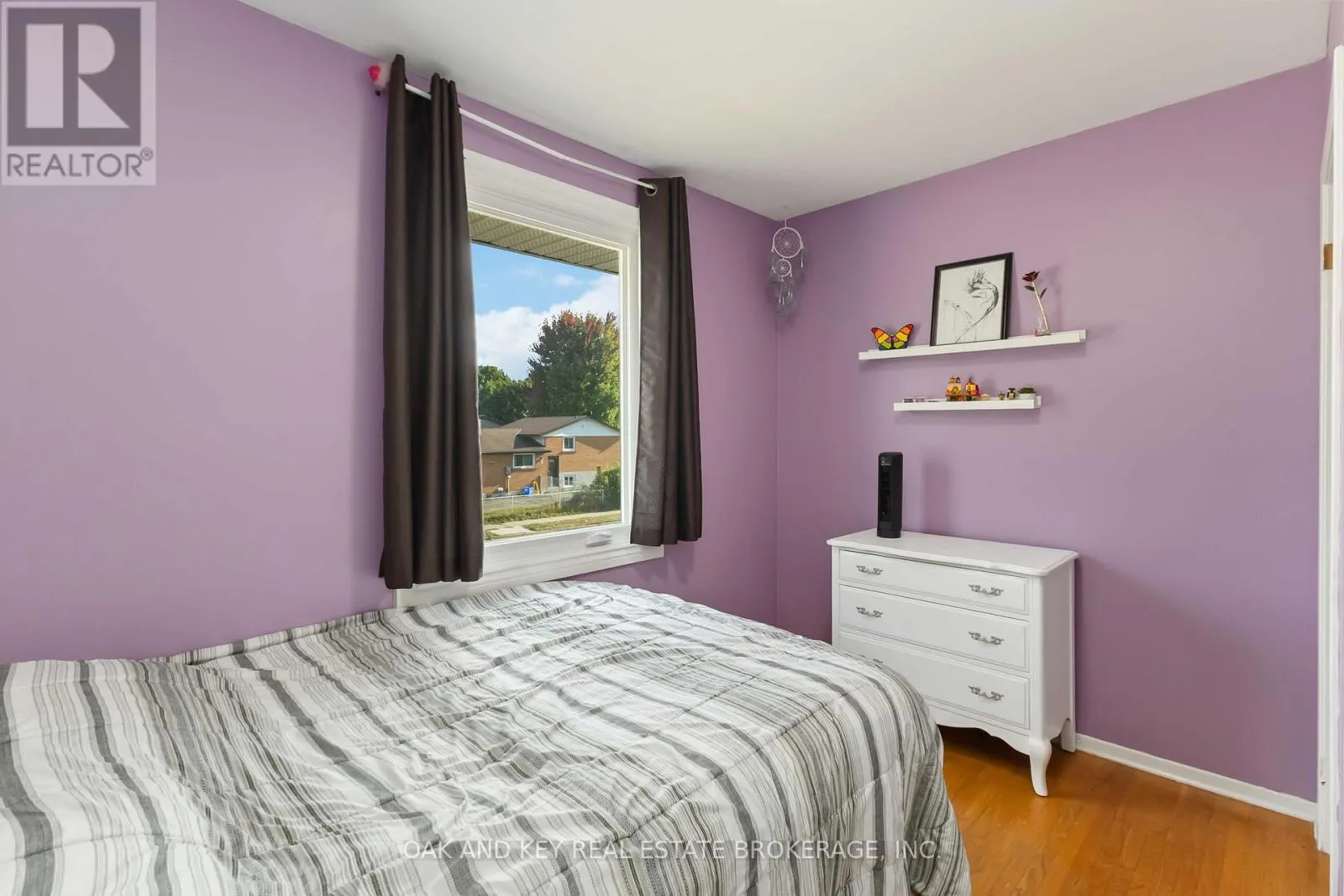 262 ADMIRAL DRIVE