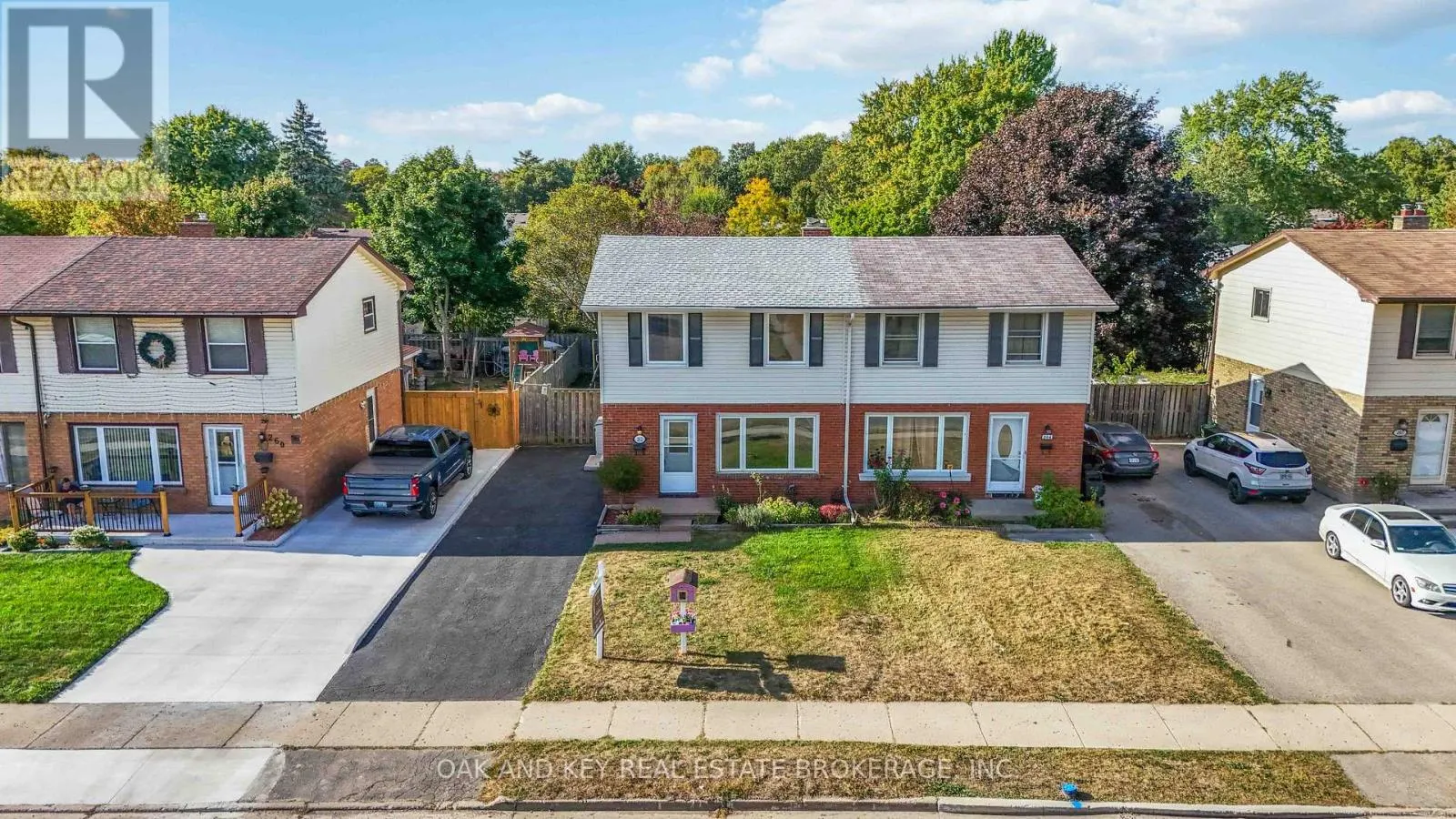 262 ADMIRAL DRIVE