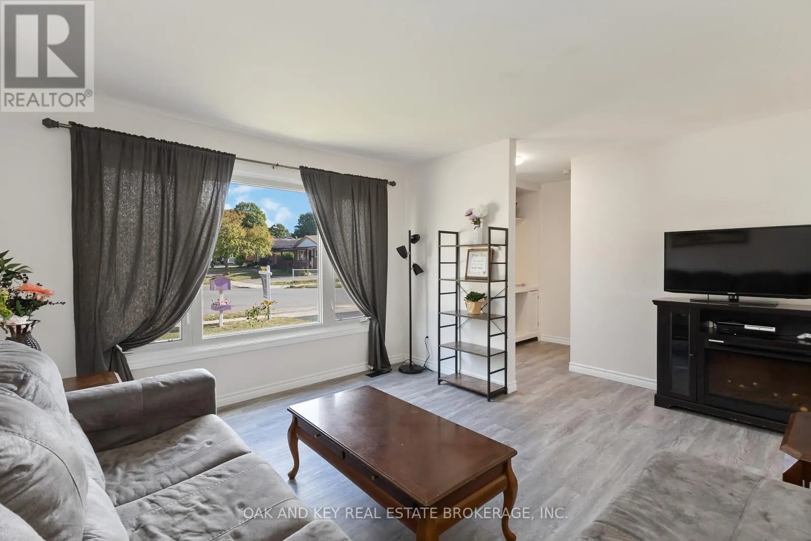 262 ADMIRAL DRIVE
