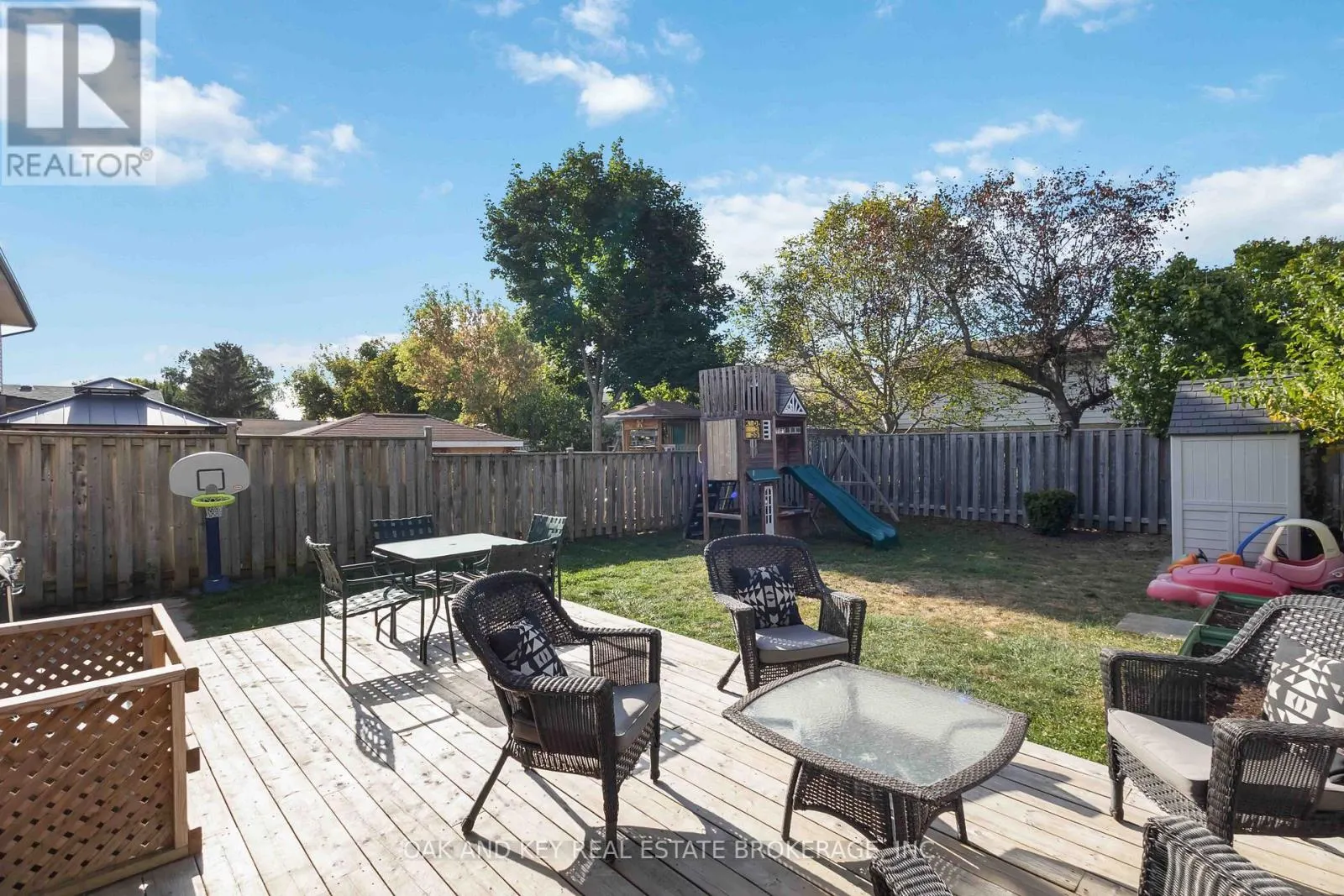 262 ADMIRAL DRIVE