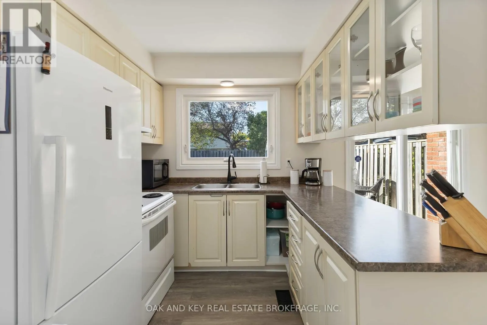 262 ADMIRAL DRIVE