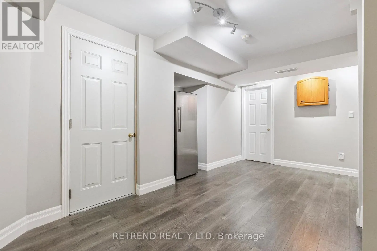 134 QUEEN CHARLOTTE CRESCENT