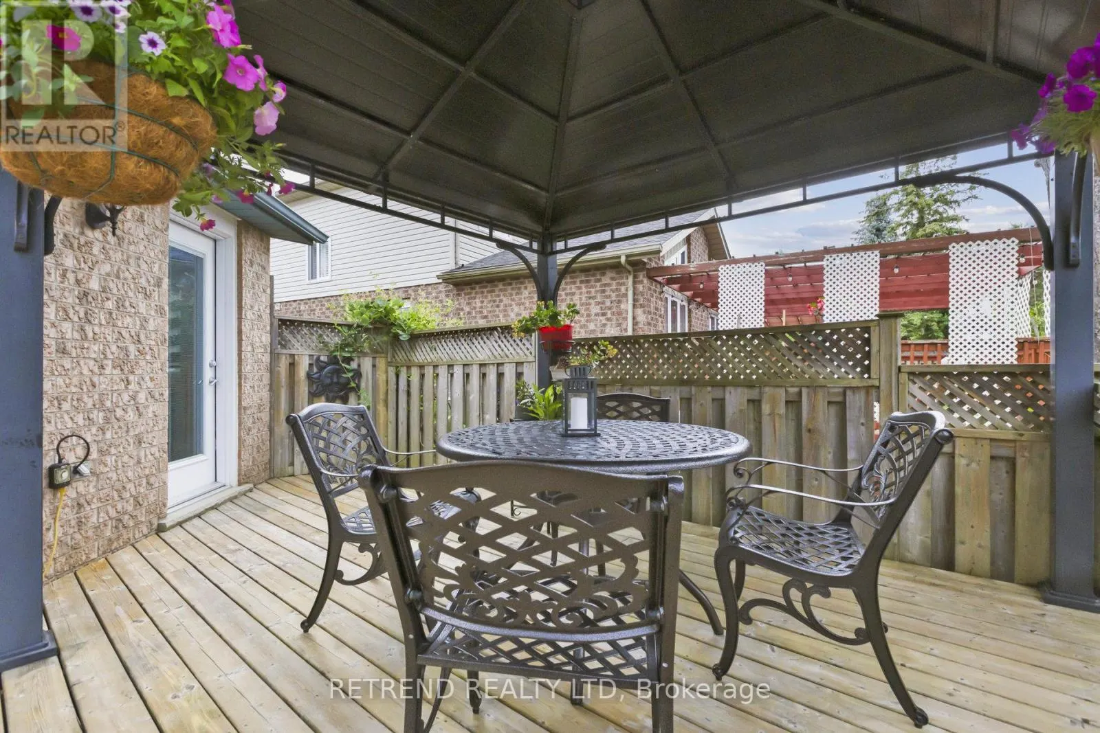 134 QUEEN CHARLOTTE CRESCENT