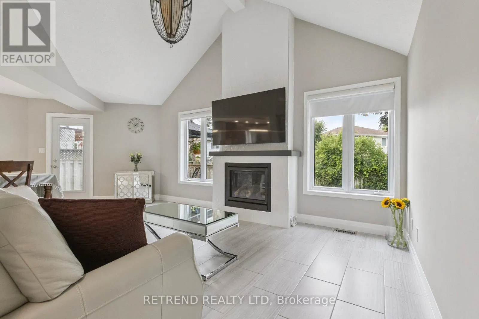 134 QUEEN CHARLOTTE CRESCENT