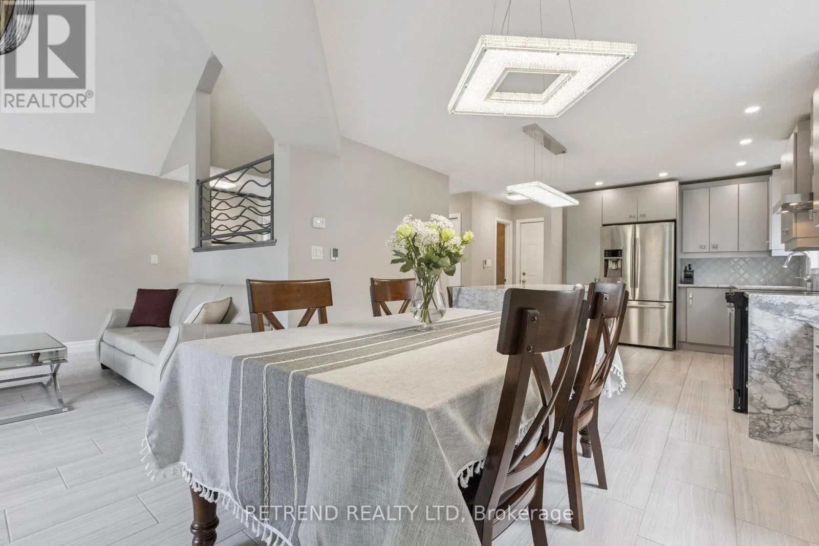 134 QUEEN CHARLOTTE CRESCENT