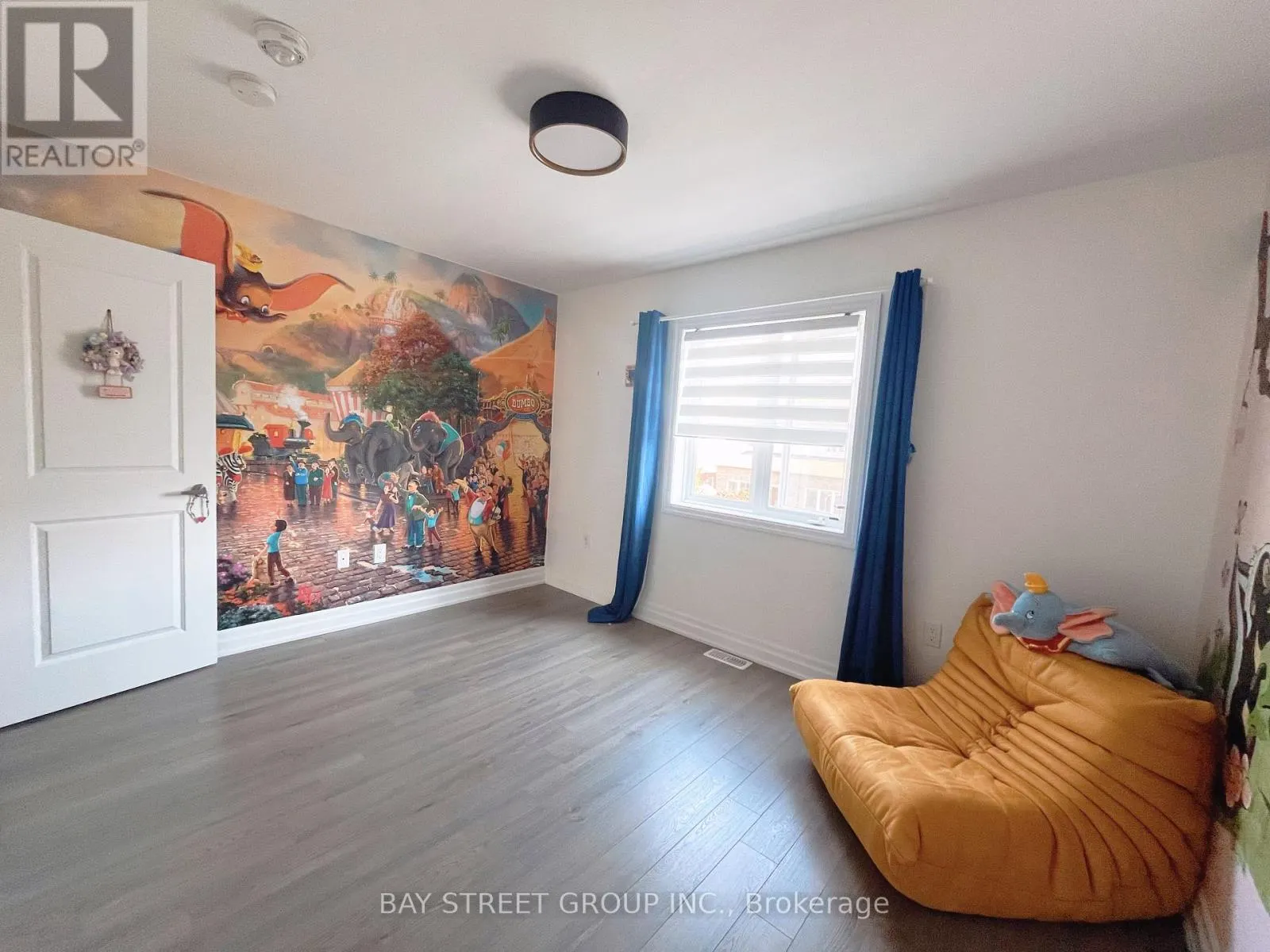 UPPER - 51 DOMINION CRESCENT, #Upper