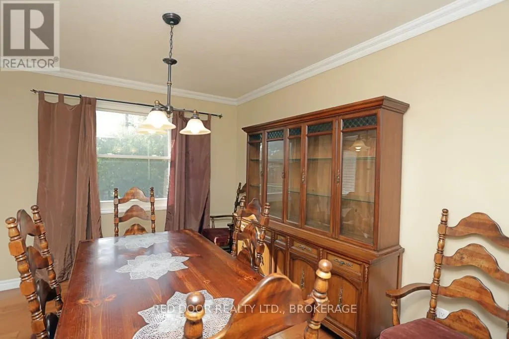 41 LUTON CRESCENT