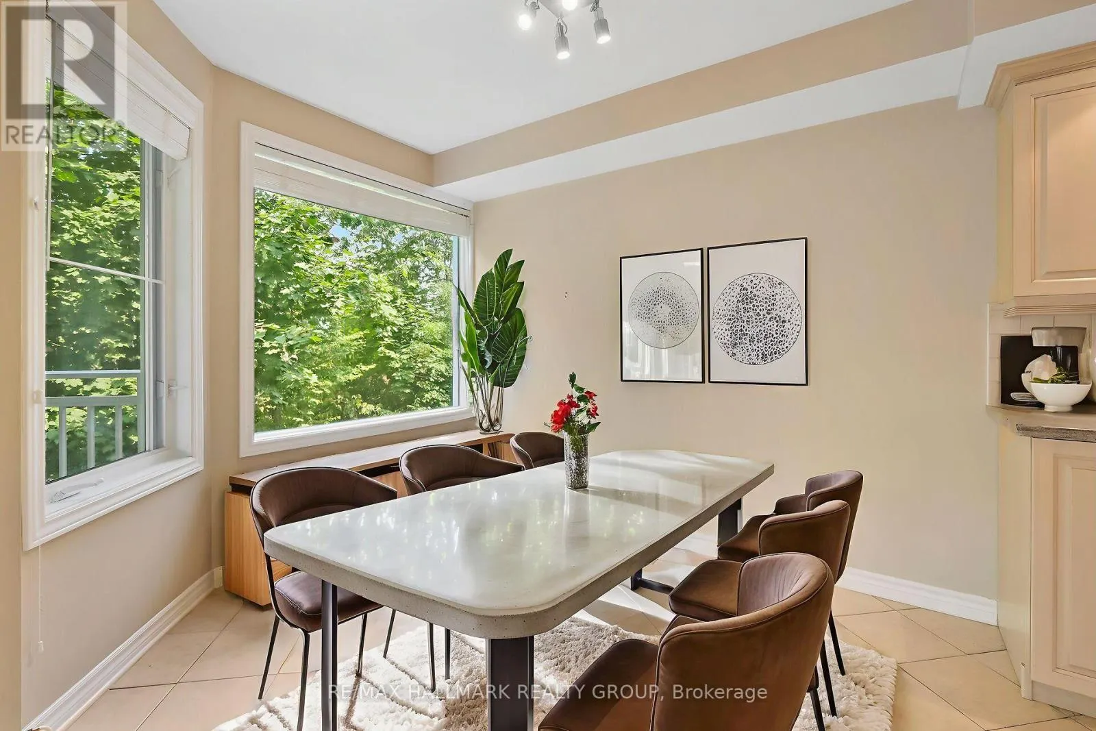 1A - 131 ROBSON COURT