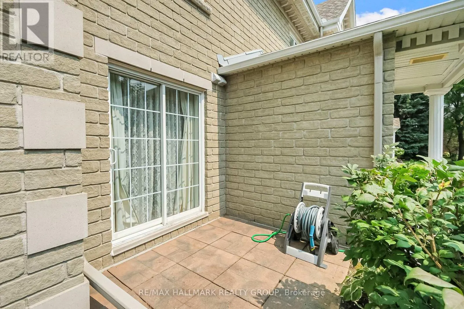 1A - 131 ROBSON COURT