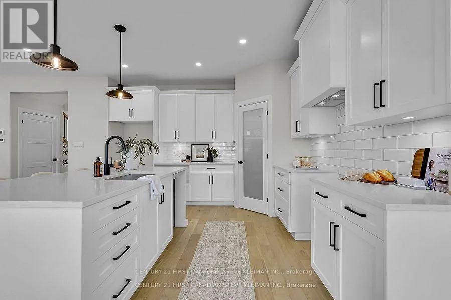 1327 BUSH HILL LINK