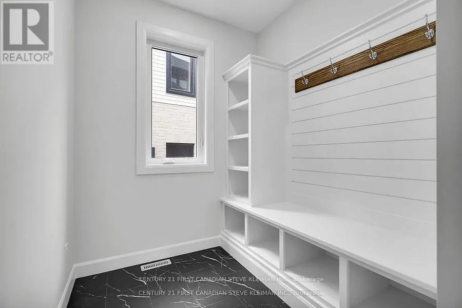 1331 BUSH HILL LINK