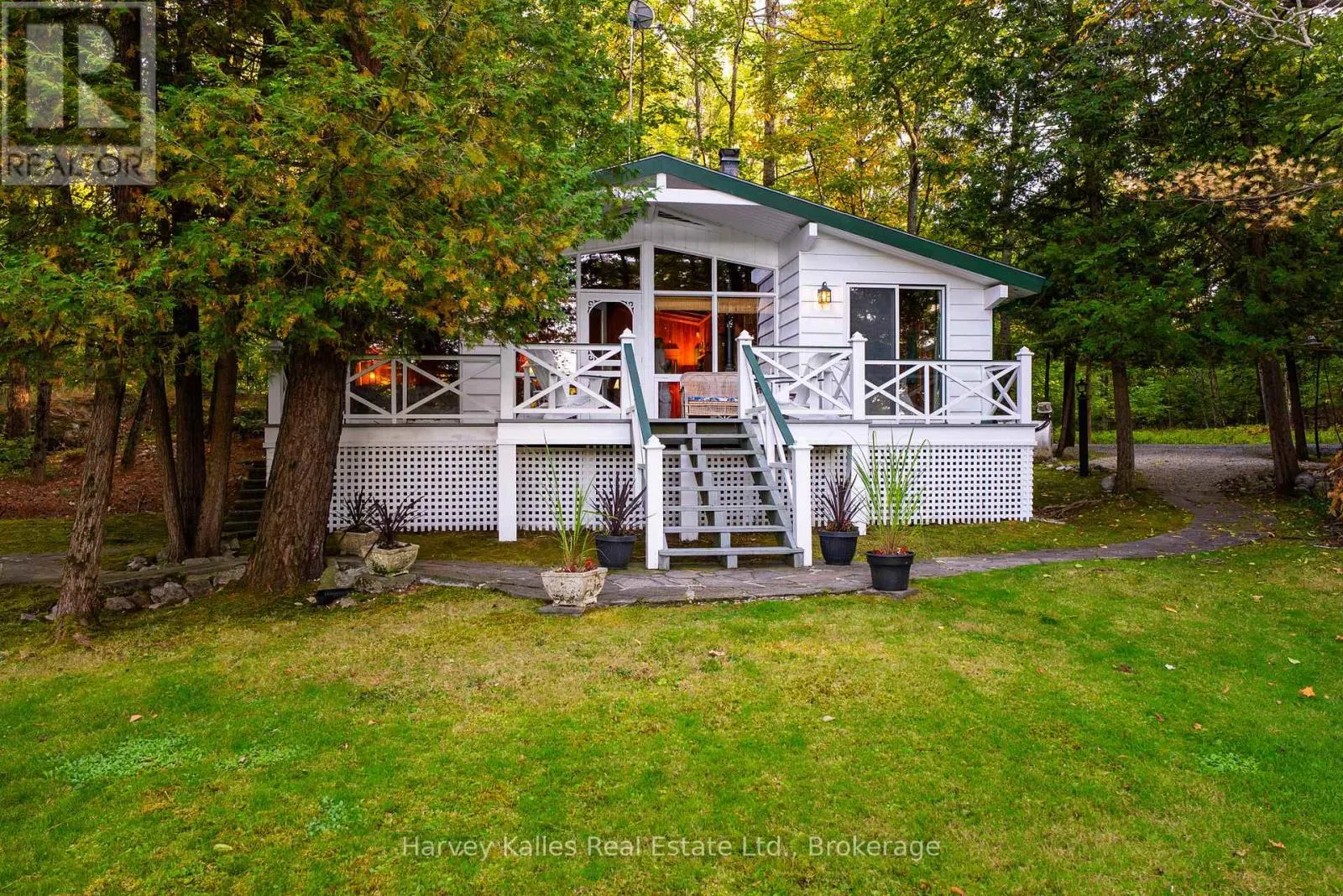 22 - 1052 LONGHURST ROAD, #22