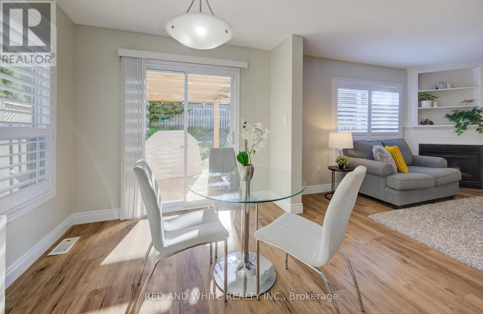 353 SAUVE CRESCENT
